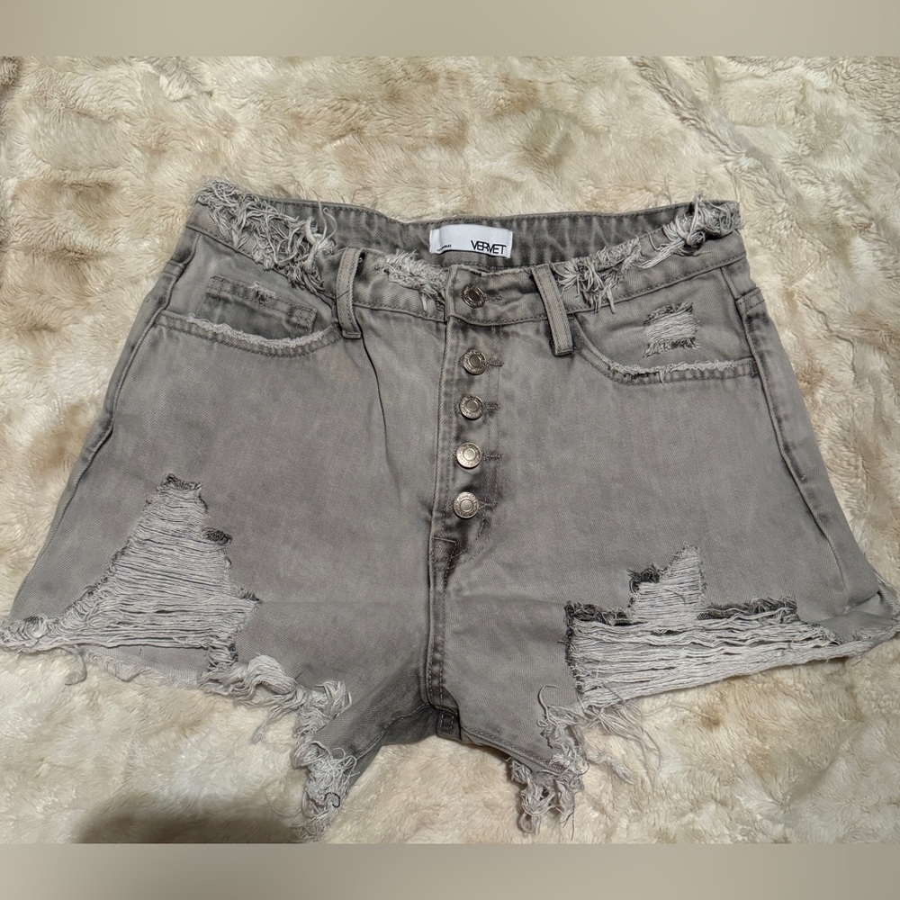 VERVET Women's Gray Distressed Jean Shorts